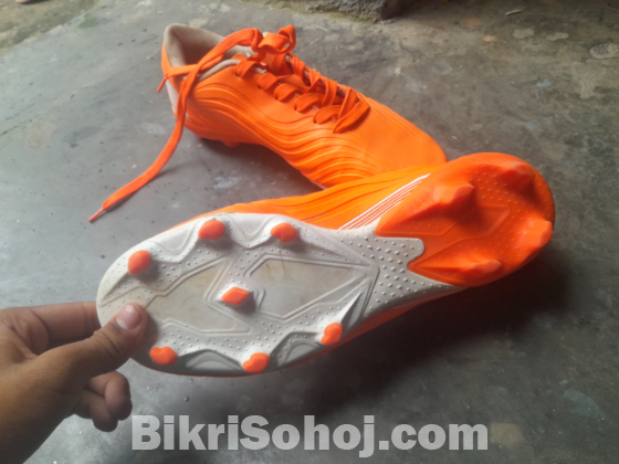 ANZA FOOTBALL BOOT... SIZE:41