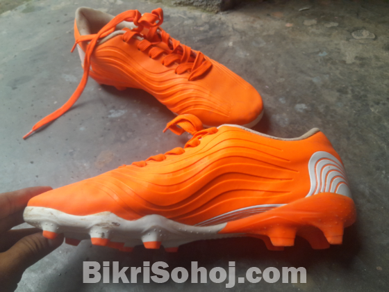 ANZA FOOTBALL BOOT... SIZE:41