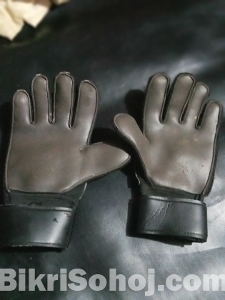 Goalkeeper gloves for sell