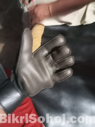 Goalkeeper gloves for sell