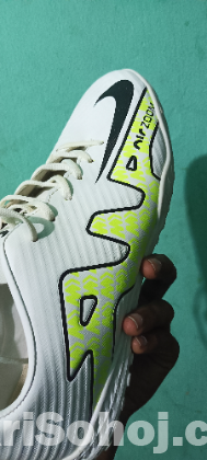 Shoes turf