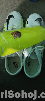 Shoes turf