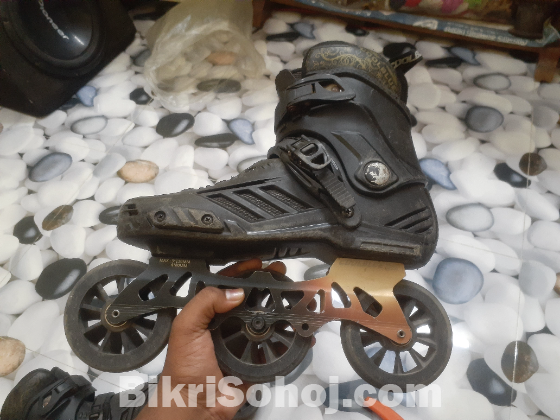 Skating shoe 3 wheel