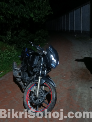 Apachi rtr 150 2017model  90% fresh