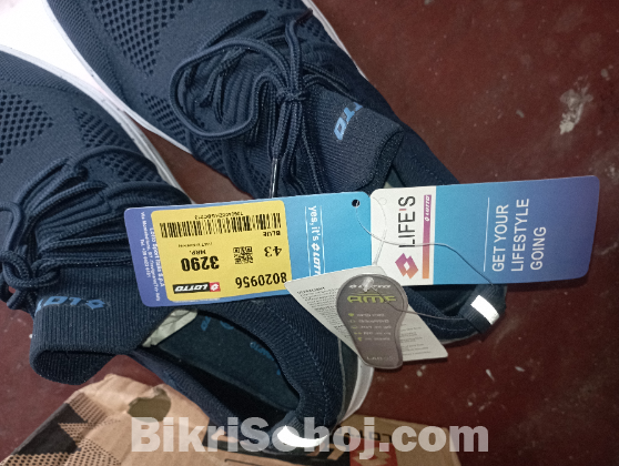 Original Lotto Super Light Running Shoe –