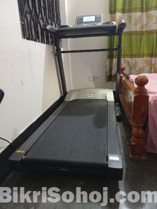ট্রেডমিল বিক্রি হবে