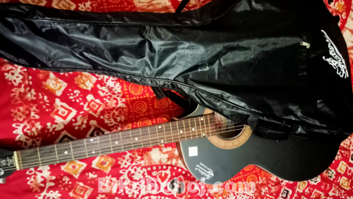 গিটার বিক্রি করা হবে