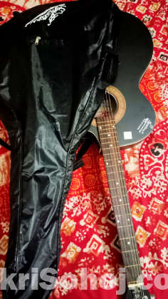 গিটার বিক্রি করা হবে