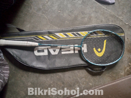 ব্যাডমিন্টন রেকেট