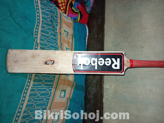 ক্রিকেট ব্যাট