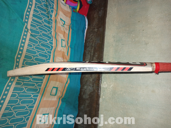 ক্রিকেট ব্যাট