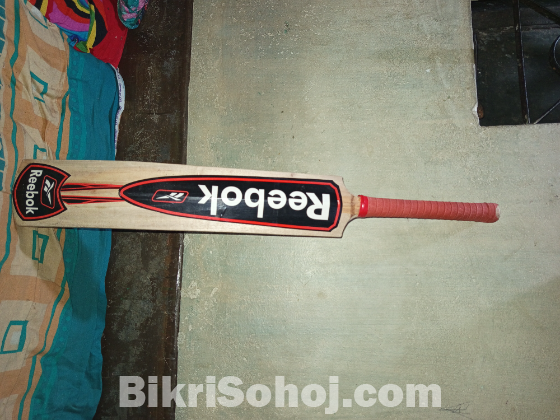 ক্রিকেট ব্যাট