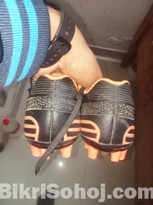 ফুটবল বুট