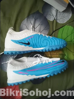 Nike Phantom Gx Pro Tf Football Shoes. Blue and White.