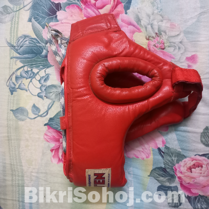 Boxing gloves and headgear