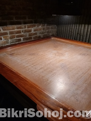 ক্যারাম বোর্ড