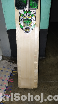 Cricket bat