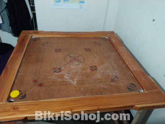 ক্যারাম বোর্ড