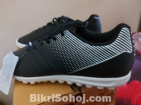 DECATHLON KIPSTA TURF FOOTBALL SHOE