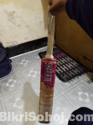 Cricket bat