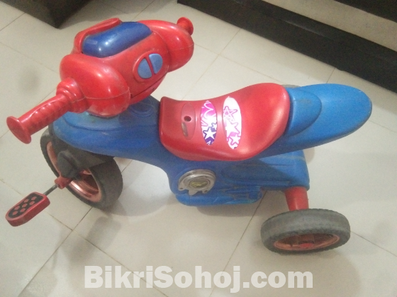 একটি বেবি সাইকেল বিক্রি হবে।