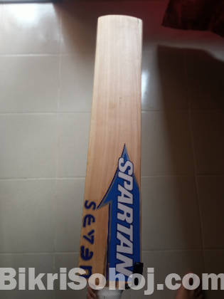 Cricket bat