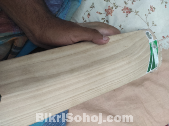 Cricket bat for sale