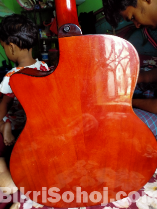 Acoustic guiter