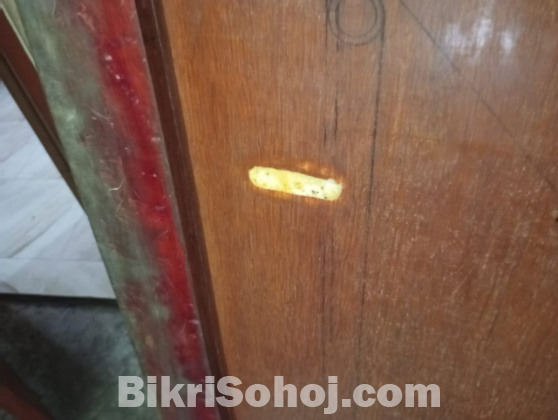 Carrom board