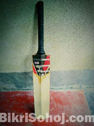 Ihsan X5 cricket bat