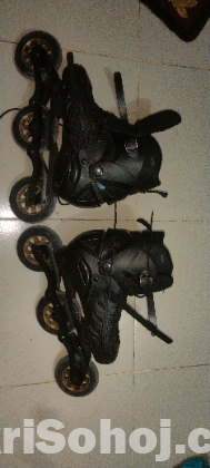 Adjustable inline skates