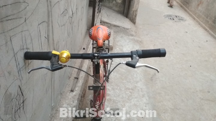 Kom dam e valo cycle