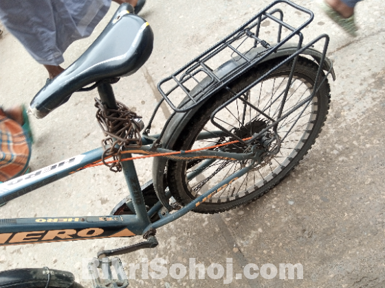 Hero 24-inch running cycle
