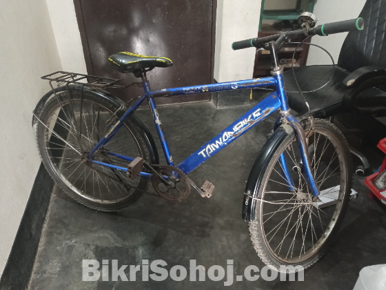 বাইসাইকেলটি বিক্রি করা হবে।