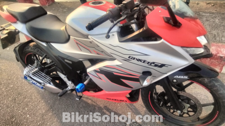 Suzuki sixxer sf