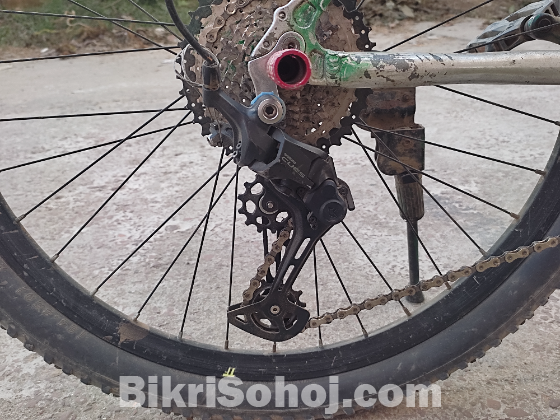 Stunt cycle dart mode