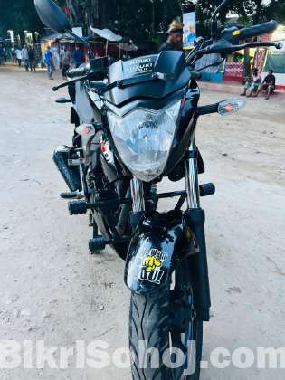 Suzuki monoton