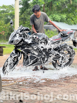 yamaha R15 v2