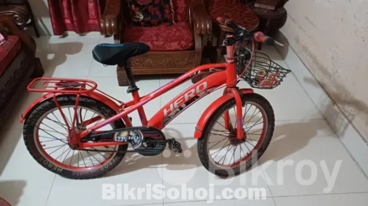 Teens hero cycle Fresh