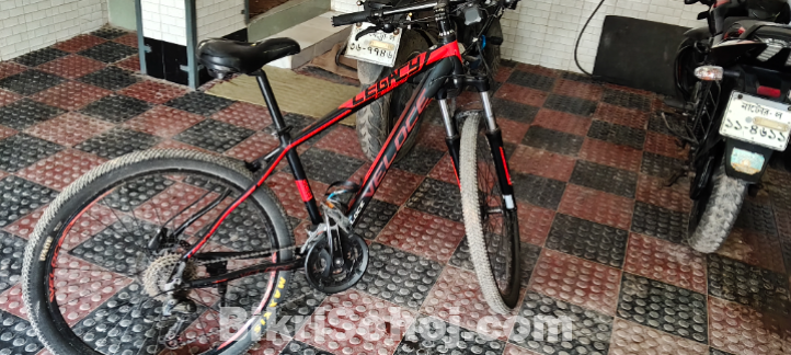 Veloce legacy red and black