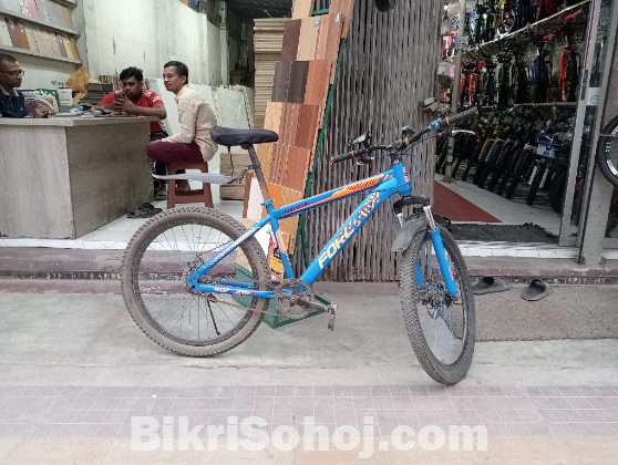 স্টাইলিশ ব্লু Forever Rush সাইকেল বিক্রি হবে — স্পোর্টস লুক,