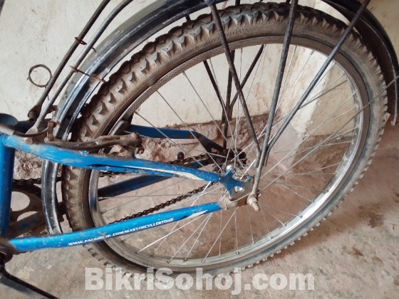 একটি সেকেন্ড হ্যান্ড সাইকেল