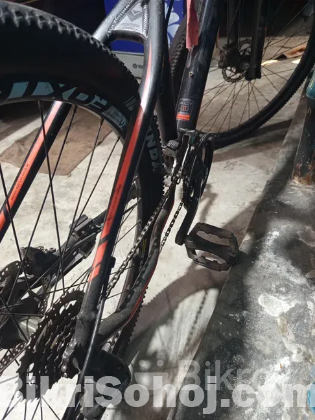 FOXTER বাইসাইকেলটি বিক্রয় হবে