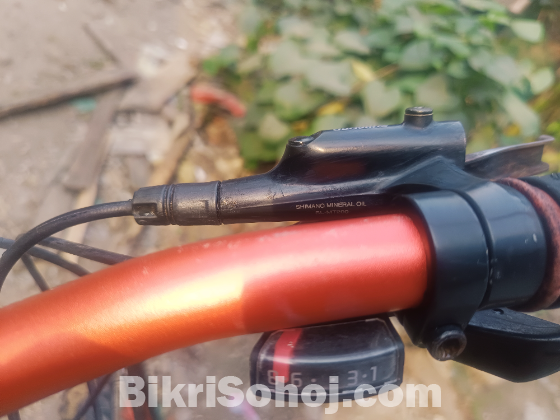 VELOCE CYCLE 1ta Shimano MT200 Oill breck