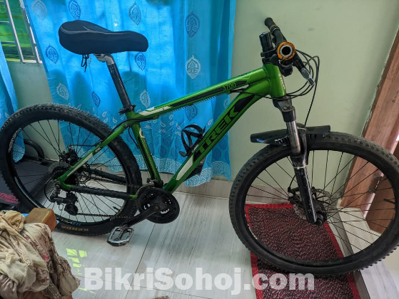 Trek 3700