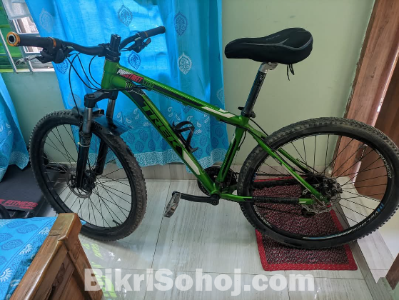 Trek 3700