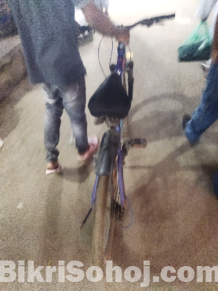 একটা সাইকেল বিক্রি হবে