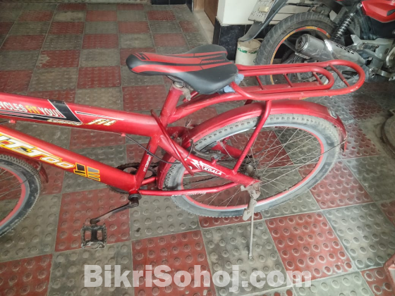 বিক্রয় করা হবে – প্রায় নতুন সাইকেল!