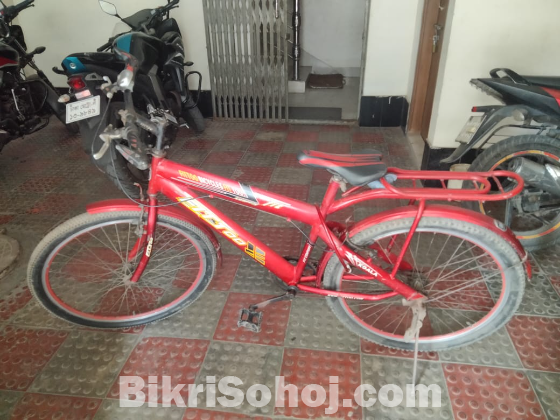 বিক্রয় করা হবে – প্রায় নতুন সাইকেল!