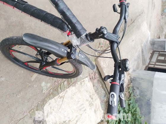 প্রায় নতুন সাইকেলটি বিক্রি হবে